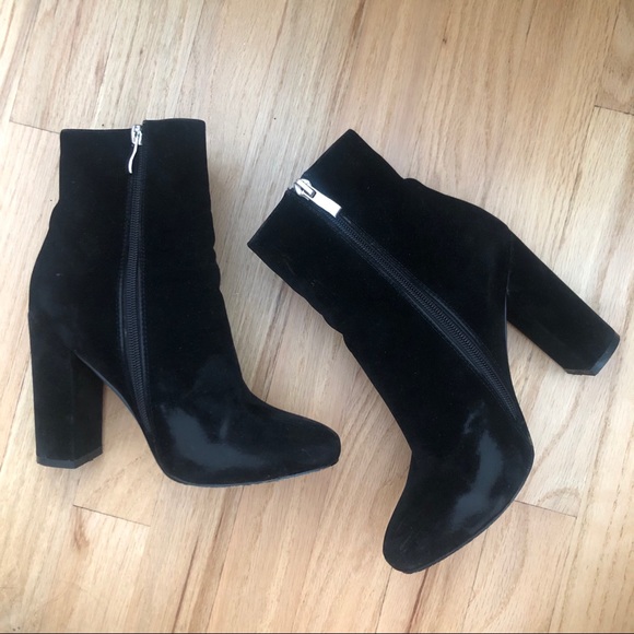***SOLD*** Black faux suede ankle booties - Picture 9 of 10